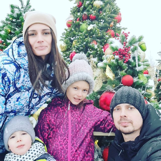 b._.a._.i в LOOKY. #отпуск,#каникулы,#выходные,#прогулка,#новыйгод,#новыйгод2022,#нг,#нг2022,#москва,#moscow,#краснаяплощадь,#redsquare,#кремль,#kremlin,#гум,#зарядье,#newyear,#newyear2022,#зима,#ёлка,#новогодняяёлка. Прогулка с семьёй
#о...