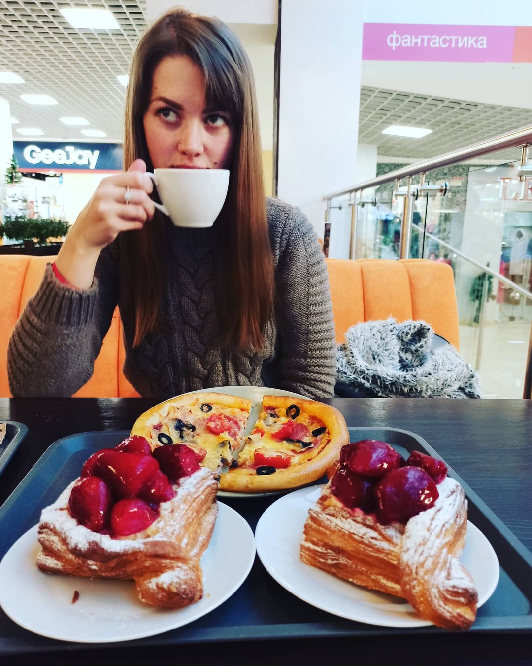 poli_ivanova87 в LOOKY — С Рождеством!👑
#плюшки 
#ватрушки 
#чаек 
#викондарыбинск
#
