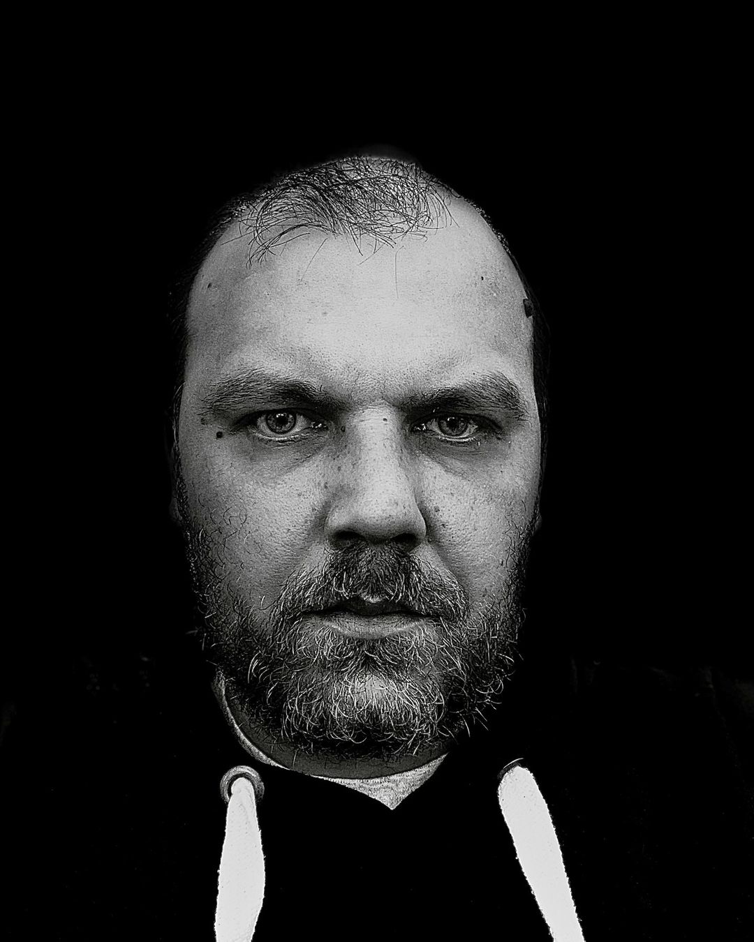 tschernawzew в LOOKY — #selfportrait #blackandwhite #blackandwhitephoto