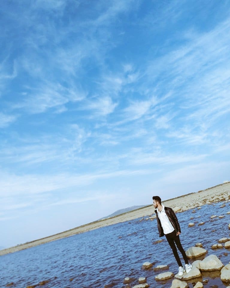 Mohammad Mustafa в LOOKY — ‏بعدَ أربعيّنَ عاماً:
سأكتبُ روايةً أُسميّها في يناير بَدأتْ