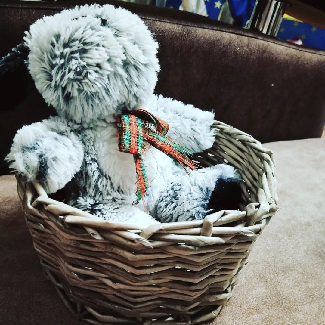 elizaweta_hm в LOOKY. #плетениеизбумажнойлозы,#корзинка,#бумажнаялоза,#плетение. Решила я, значит, ос...