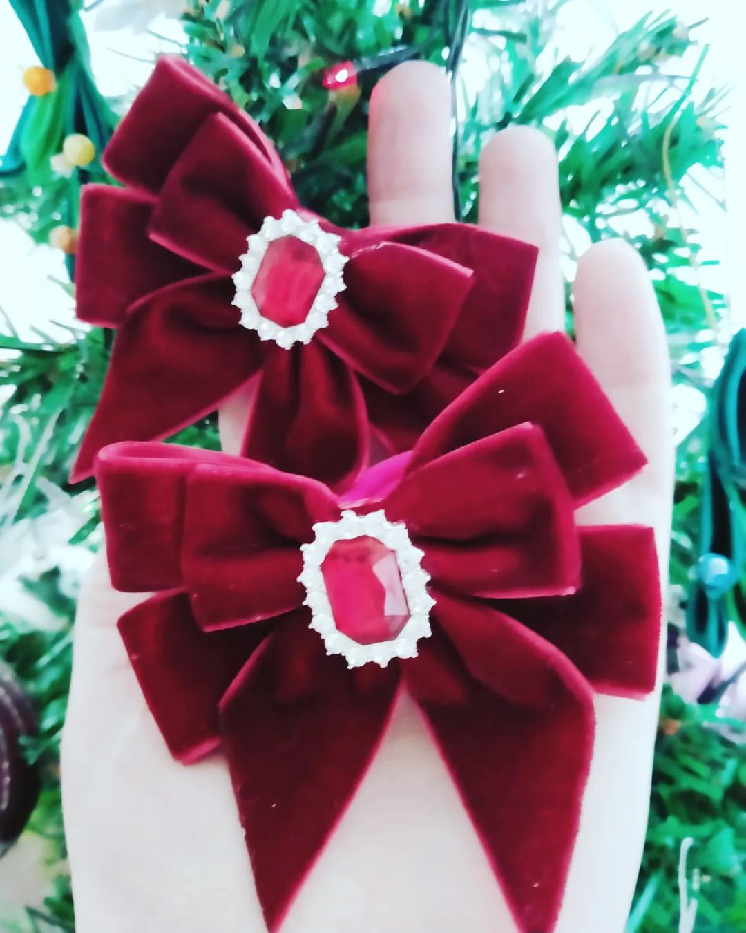elizaweta_hm в LOOKY. #цветочки,#канзаши,#бантики,#резиночкм,#заколки,#бантики,#бантикидлядевочек,#ободкиручнойработы,#заколкиназаказ,#прядиволос,#изобильненскийгородскойокруг,#заколки,#длямаленькихмодниц,#фоамиранhandmade,#фоамиран,#блёстки,#длядевочек,#канзаши,#ставропольскийкрай,#школа,#школьнаяформа,#школьныебантики,#школьныеаксессуарыручнойработы,#новыйгод. Очень классные барха...