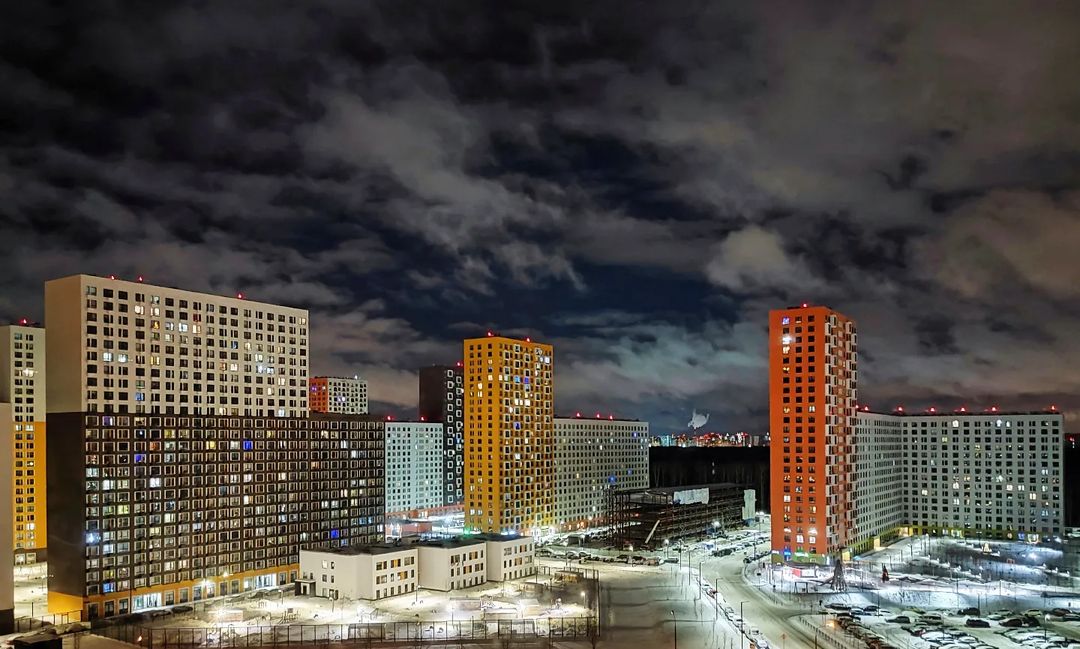 Сегодня ночью небо над нашим домом невероятно прекрасно

#night #clouds #winter #bigcitylife