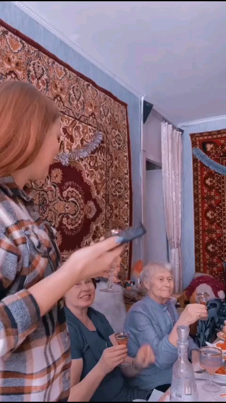 dianoshkalis в LOOKY. . Ах, бабуля, ты красо...