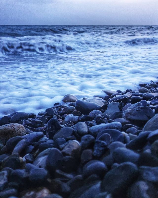 142.ll в LOOKY. #sea,#travel,#пляж,#nature,#russia,#природа,#россия,#beach,#путешествия,#фото,#отдых,#прогулки,#движениежизнь,#жизньпрекрасна,#море,#красота,#волны,#берег,#пляж,#даль,#горизонт,#камни,#вода,#likeforlike,#like4like,#l4l,#followme,#folowers,#like,#samsung,#foto. "Ты нужен там, где т...