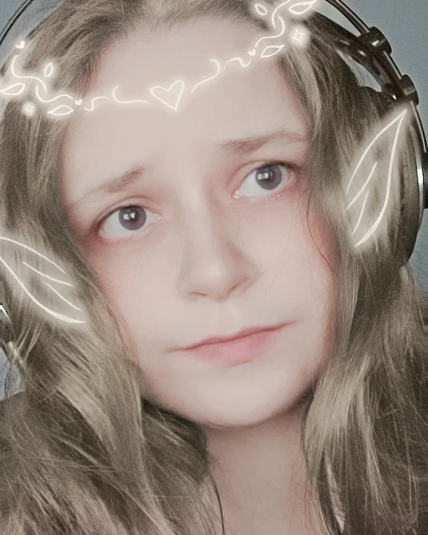 illegalundead в LOOKY. #myself,#elf,#fantasy,#fairytale,#things,#fail,#winter,#мысли,#чтоделать,#эльф,#зима,#вечер,#зимнийвечер,#задумчивость. Мне кажется, что я р...