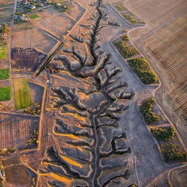 ziyodullayevjamshid92019 в LOOKY. . Ukraina. Canyon