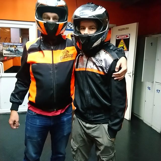 ilya.bronzov78 в LOOKY. . Со старшим сыном Вас...