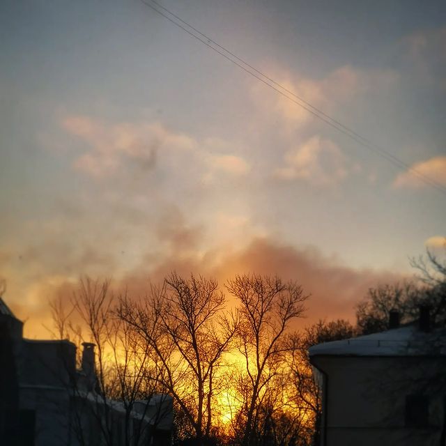 s.e_len_a в LOOKY. . пока все куда-то лет...