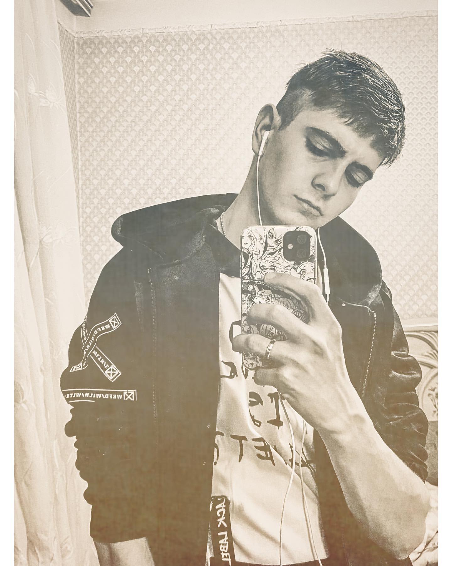 daniy.eger в LOOKY. . null