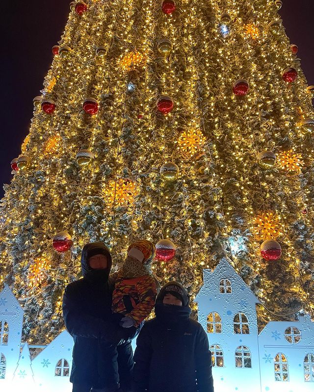avgustina87 в LOOKY. #Якутск2022,#семьягерасимовыхх❤️,#люблюсвоихмуччин👨‍👦‍👦❤️. 👨‍👩‍👦‍👦❤️🎄#пока...