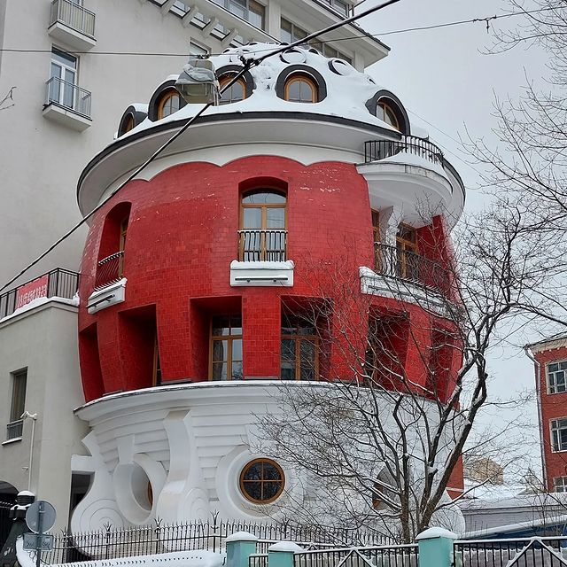 inst201605 в LOOKY. . Дом-яйцо