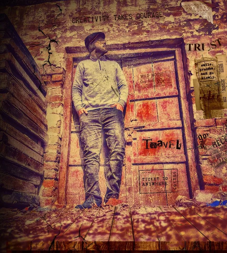 muzammil_momii in LOOKY. #structure,#oldarchitecture,#vintage,#color,#hdr,#photooftheday,#random. Old Structure..
.
.
...