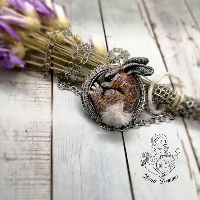 annademina1985 в LOOKY. #ff_онлайн_мк,#моиручкизлаторучки,#рукоделие,#ручнаяработа,#вышивкамк,#зайка,#брошьзаяц,#вышивкаброши,#handmade,#embroidery,#bordado,#вышивкаброши,#росписьпоткани,#роспись,#трикотажнаятехника. Всем добрый день! За...