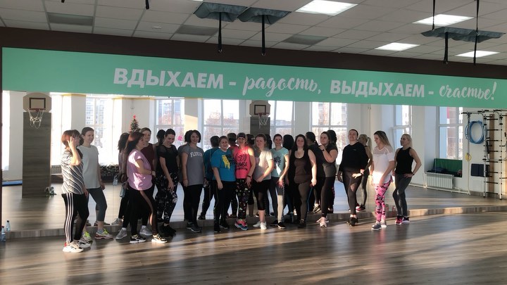 distrener в LOOKY. #fitinjoy,#zumba,#zinmariakirishi,#mariatsygankova,#distrener. 🥳 Пошумим??? 🤩🤪😅...