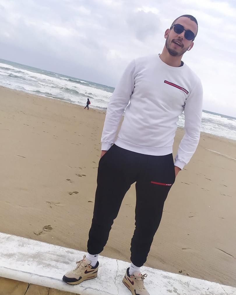 roub_you в LOOKY — كلما اتذكر قبولي لبعض الاشخاص 💩مرارا - بدون اي ضغوطات ولا ت
