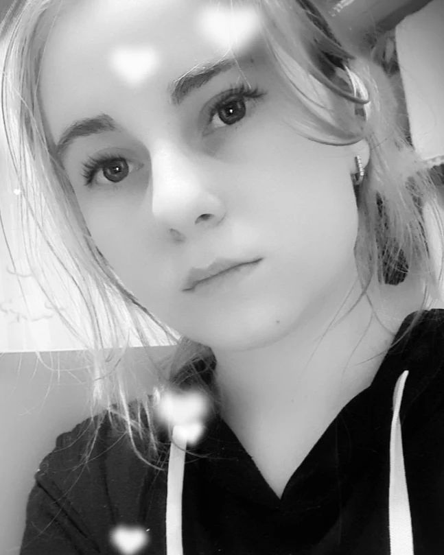 Давай свалим где солнце?
Да не шучу,я серьёзно 💞