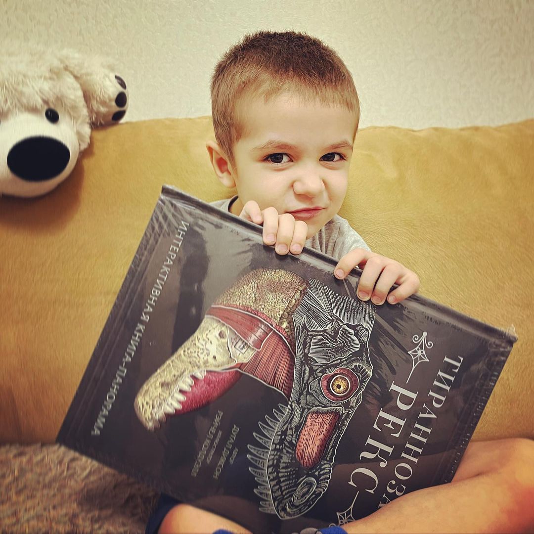nadi_donskaya в LOOKY — Мой юный любитель динозавров😊

Рекомендую книгу «Тираннозав
