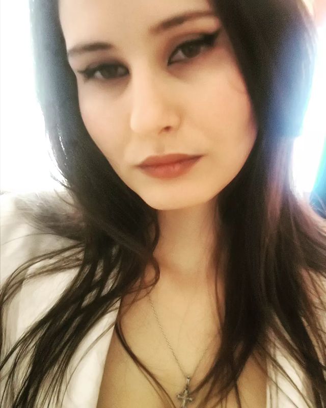 _mika_ell_ в LOOKY. . А знаете, время не л...