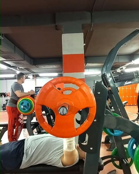 denis_deev10 в LOOKY. #качаяжелезо,#спортзал,#спорт,#тренировка,#москва,#атсфитнес,#штанга,#гантели,#тренажеры,#будьздоров,#хорошеенастроение,#делайкакя,#скоролето,#несдаюсь,#работаемдальше,#бодибилдинг,#позитив,#здоровоетело,#здоровыйдух. Продолжаю тренироват...