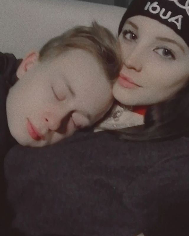 malkova18 в LOOKY. #нервы#счастье. На моем плече засыпа...