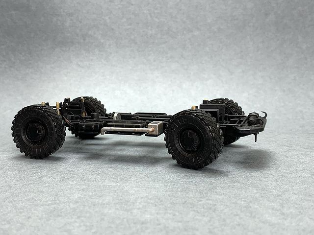 Евгении в LOOKY. #стендовыймоделизм,#scaletank,#scale35,#масштабныемодели,#scalemodel,#scalemodels,#scalemodelsworld,#звездамоделизм,#zvezdamodels,#микродизайн,#газтигр,#газ,#gaztiger. Ходовая готова, дале...