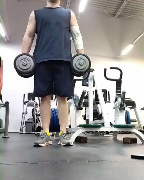 denis_deev10 в LOOKY. #спортзал,#спорт,#тренировка,#шатура,#дворецспорта,#тренажерныйзал,#bodybilding,#штанга,#гантели,#тренажеры,#будьздоров,#хорошеенастроение,#делайкакя,#скоролето,#несдаюсь,#работаемдальше,#бодибилдинг,#позитив,#здоровоетело,#здоровыйдух. Чтоб жопка как орех ...