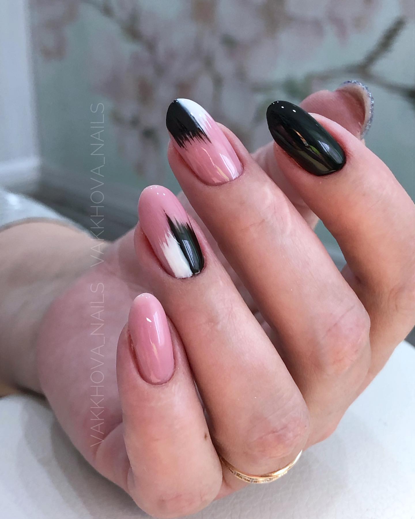 vakkhova_nails в LOOKY. . Вооружившись понрави...