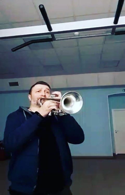 ilya.bronzov78 в LOOKY. #живойзвукспб,#trumpetlife. #живойзвукспб
#trump...