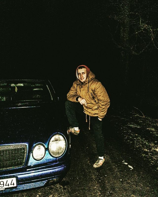 dima_panfilo1999v в LOOKY. . Поставил телефон в а...