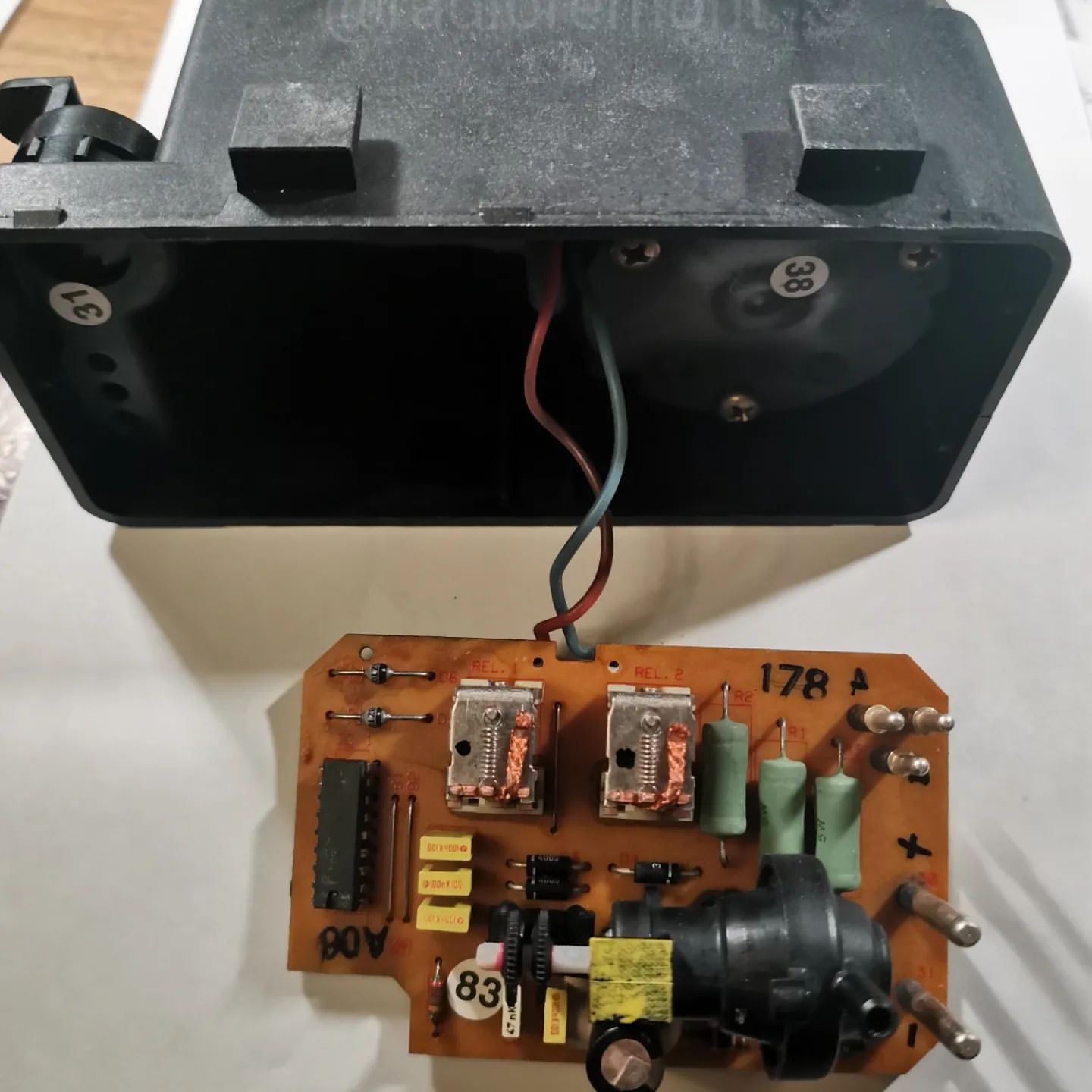 radioremont в LOOKY. #ремонтэлектроники,#mercedes,#w124,#bosch,#мерин,#0008000648. 🛠️ Ремонт блоков уп...