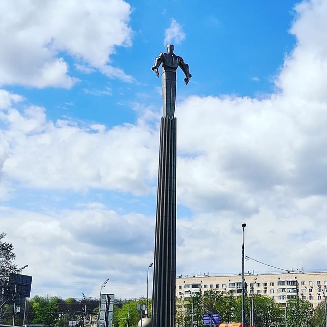 kodosikmoloy в LOOKY. . В Москве стоит стоту...