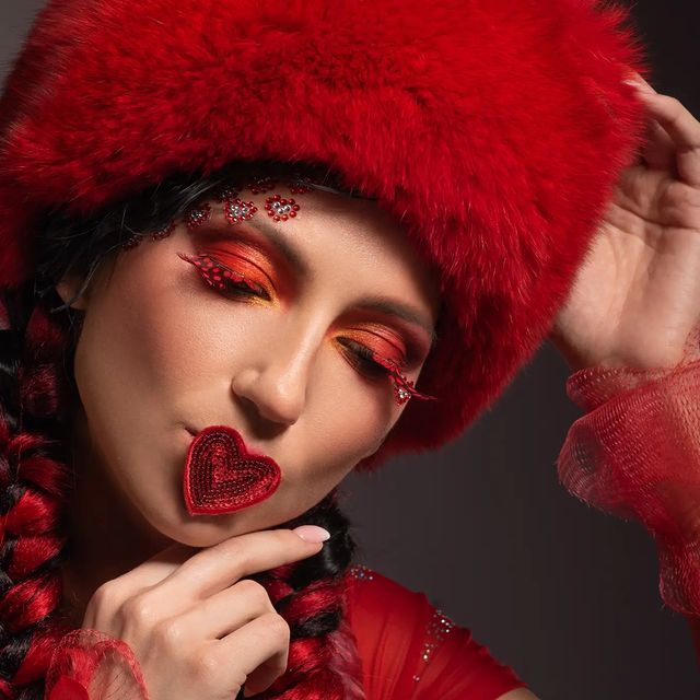 karina_artshaman в LOOKY. #валентинка,#любовь,#гурманыкрасоты,#фотосессиякрым,#фотосессиясевастополь,#глянец,#гламур,#сердце❤️,#макияжсевастополь. Традиция посылать во...