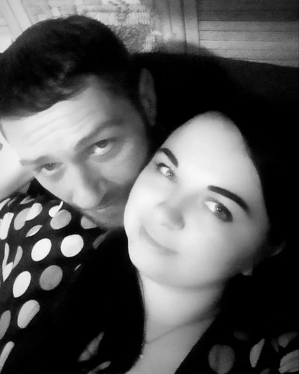 Kaк же прекрасно жить с тобой вместе.👫 
Готовить вместе завтраки, обеды и ужины. 🍳🍮 
Просыпаться и засыпать с тобой pядом.🌝 
Каждый день говорить тeбе, "люблю".😻
И слышать в ответ Я. Л. Т., А❤
. 
. 
. 
#14февраля💏 
#люблю❤
#семья💞
