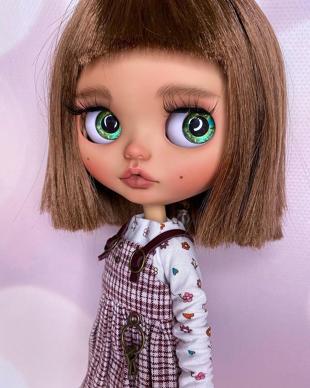 blythes_boutique в LOOKY. #блайз,#куклаблайз,#карвингблайз,#блайзкупить,#блайзкастом,#куклыручнойработы,#клубинстадолл,#blythe,#blythedoll,#customblythe,#blyhtelover,#blythelove,#ooakblythe,#blythedollcustom,#blytheworld#usa#tokyo#doll,#натуральныеволосы,#dollycustom,#icydoll,#holaladoll,#blythelips,#ブライス. ПРОДАНА🇺🇸 

~~~~~~...