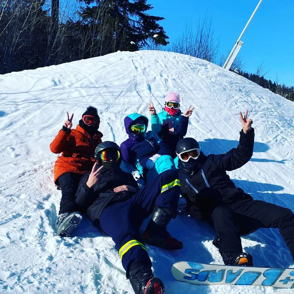 Крутой день с семьей на @ski_gladenkaya 🏂💙