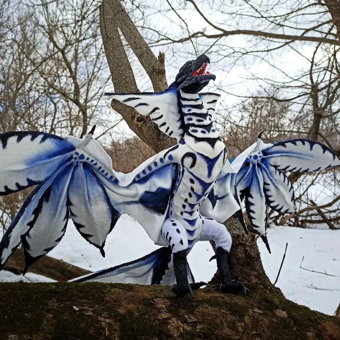 christina.sayvaris в LOOKY. #FantasticBeasts,#Beasts,#doll,#PosableArtDoll,#art,#doll,#FantasyToy,#creature,#movableDoll,#Wyvern,#Dragon,#Legiana,#MonsterHunter,#iceborne. Behind Legiana's dec...