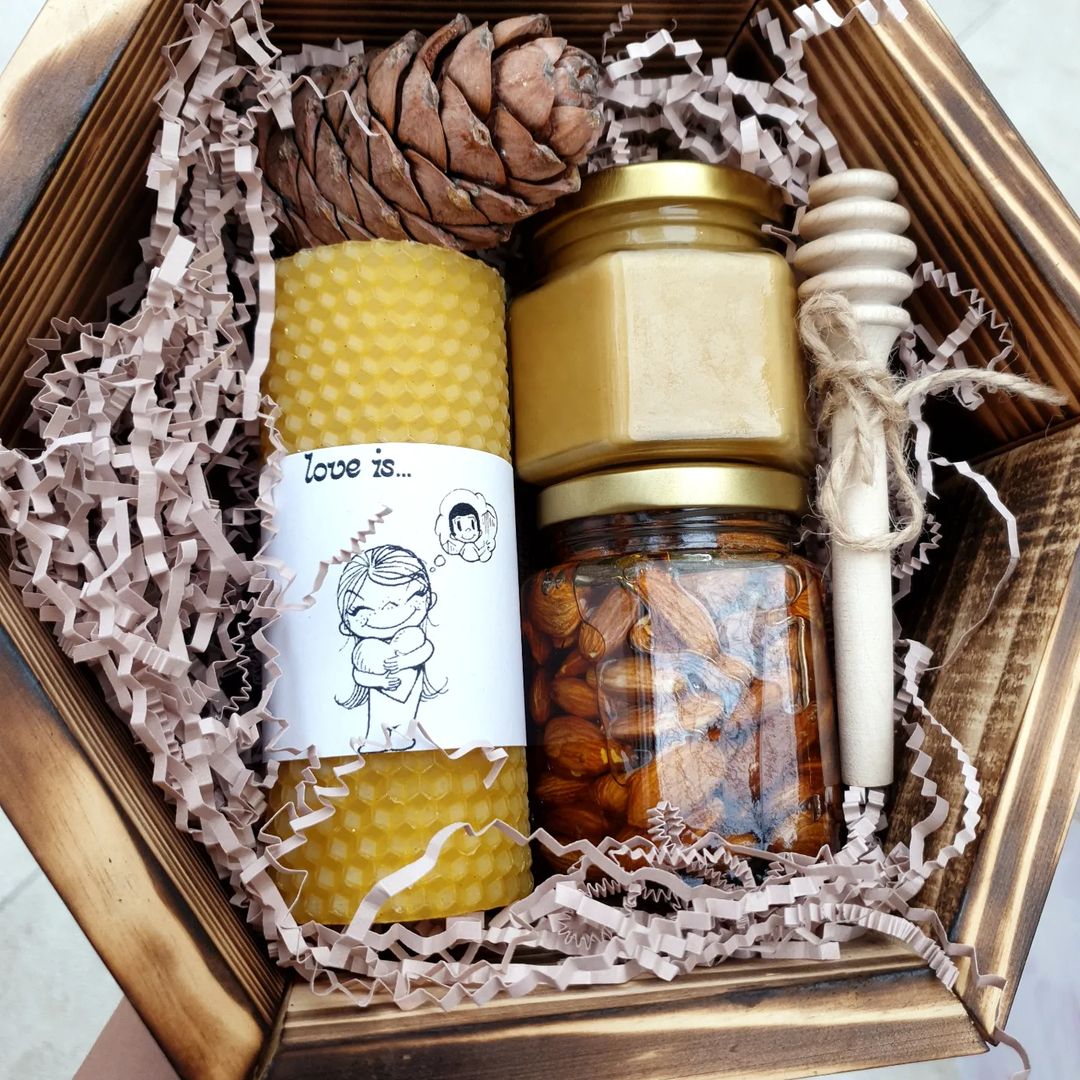 honey_from_a_bear in LOOKY. #пермь,#подаркипермь,#8марта,#23февраля
#мёд,#медпермь,#медовыйподарок,#шоколадныйподарок. Подарочный набор в д...