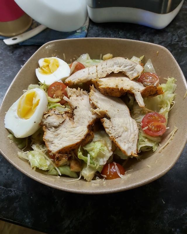 alexthorn120116 в LOOKY. . Салат цезарь с куриц...