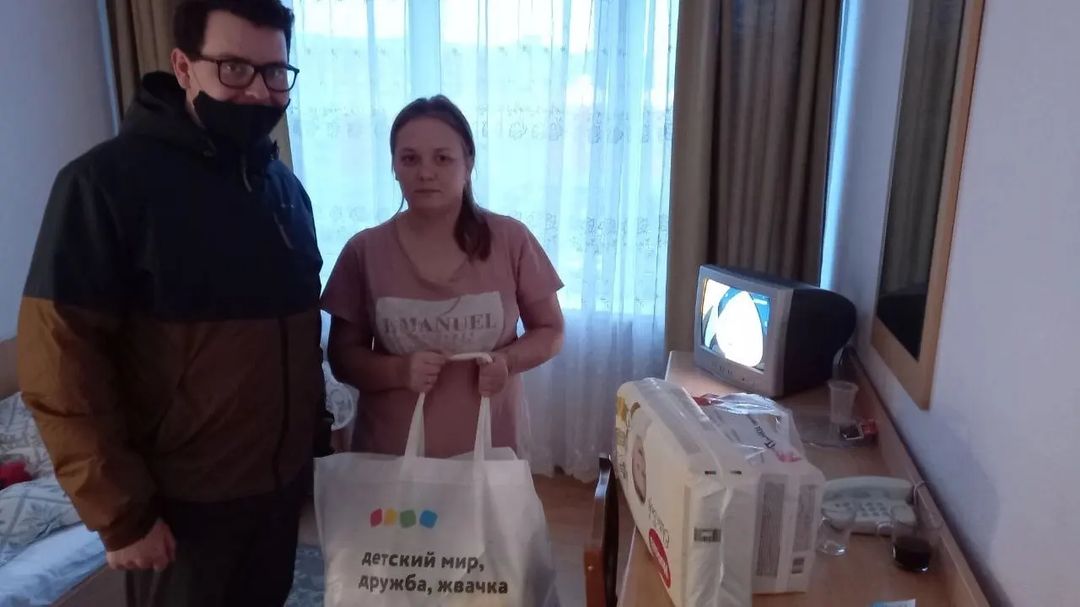 День Защитника Отечества 

Сейчас как никогда важно вспомнить о своём отечестве, о людях. 

В рамках работы Волонтерского Штаба Общественной палаты Тульской области @opto71 запустили оказание помощи людям прибывающим из ЛДНР.
Вместе с Александром Заровским @alex.z_media собрали гуманитарную помощь 
Были вручены средства первой необходимости для мамы и двух маленьких детей.

#СвоихНеБросаем #ВолонтерскаяРота71 #ВолонтерскаяРота #Молодежь 71