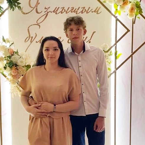 alsumuz в LOOKY — @almirgalimullin,  Тебе девятнадцать, любимый мой сын,
 Пуст