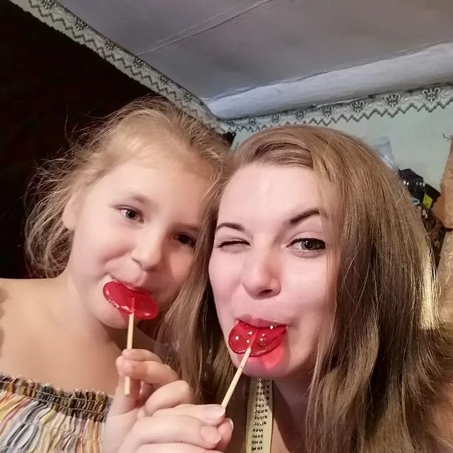 azalidefainc9643 в LOOKY. . Ты уже совсем больша...