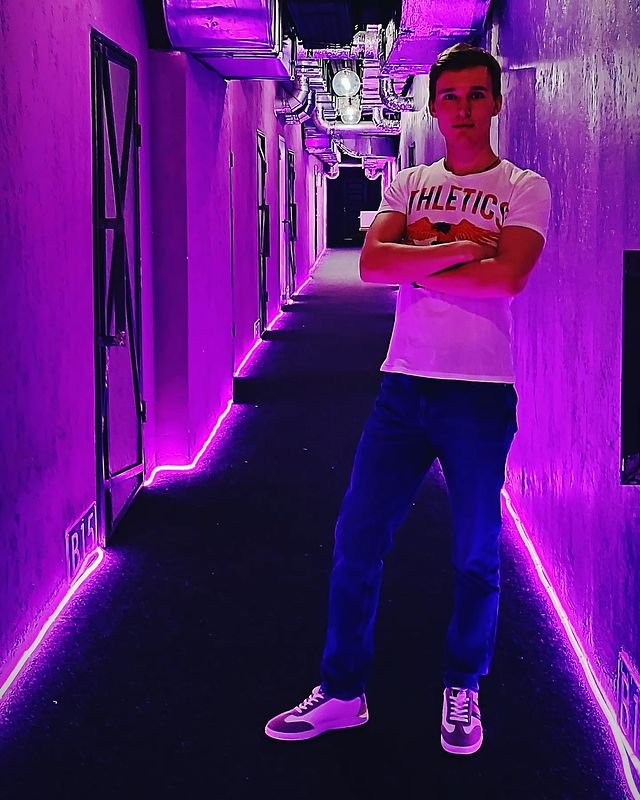 van_den404 в LOOKY. . null