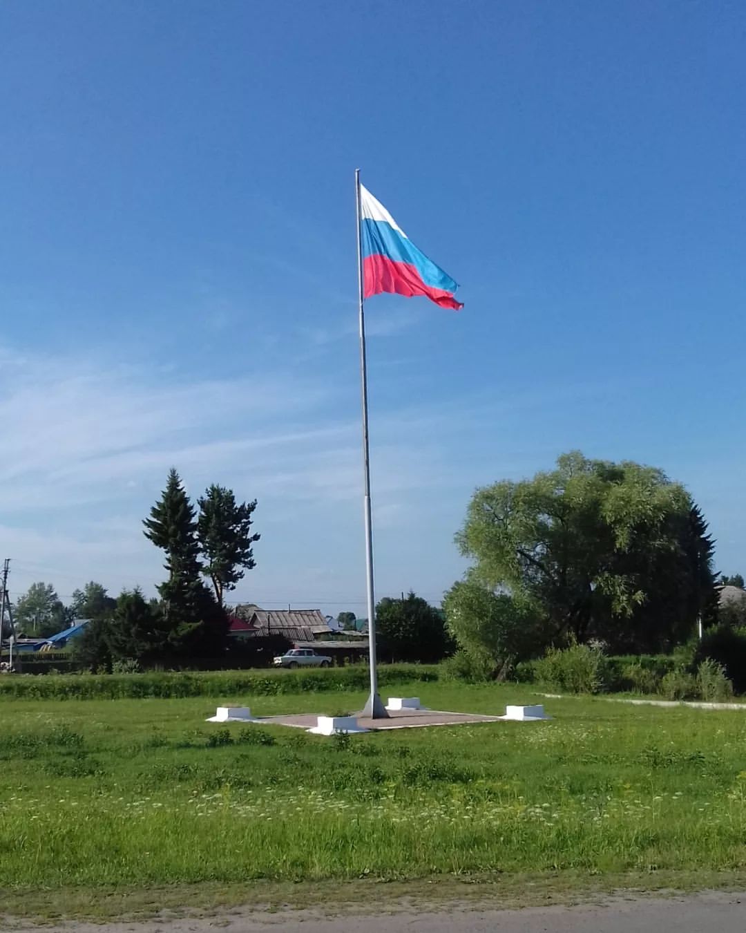 Своих не бросаем! Поддержим Родину, Армию и Президента! Не бойтесь выразить свою гражданскую позицию, мы Россияне и нам Не Стыдно. Сегодня мы не только спасаем своих, но и обеспечиваем свою будущую безопасность и суверенитет.
