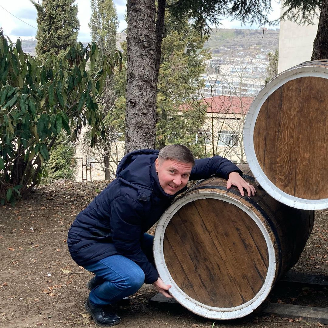 #инкерман #измв снова МОРЕ …да не февраль, но март тоже назвать июлем сложно… поэтому бочонок красного сухого самое ТО!🍷❤️