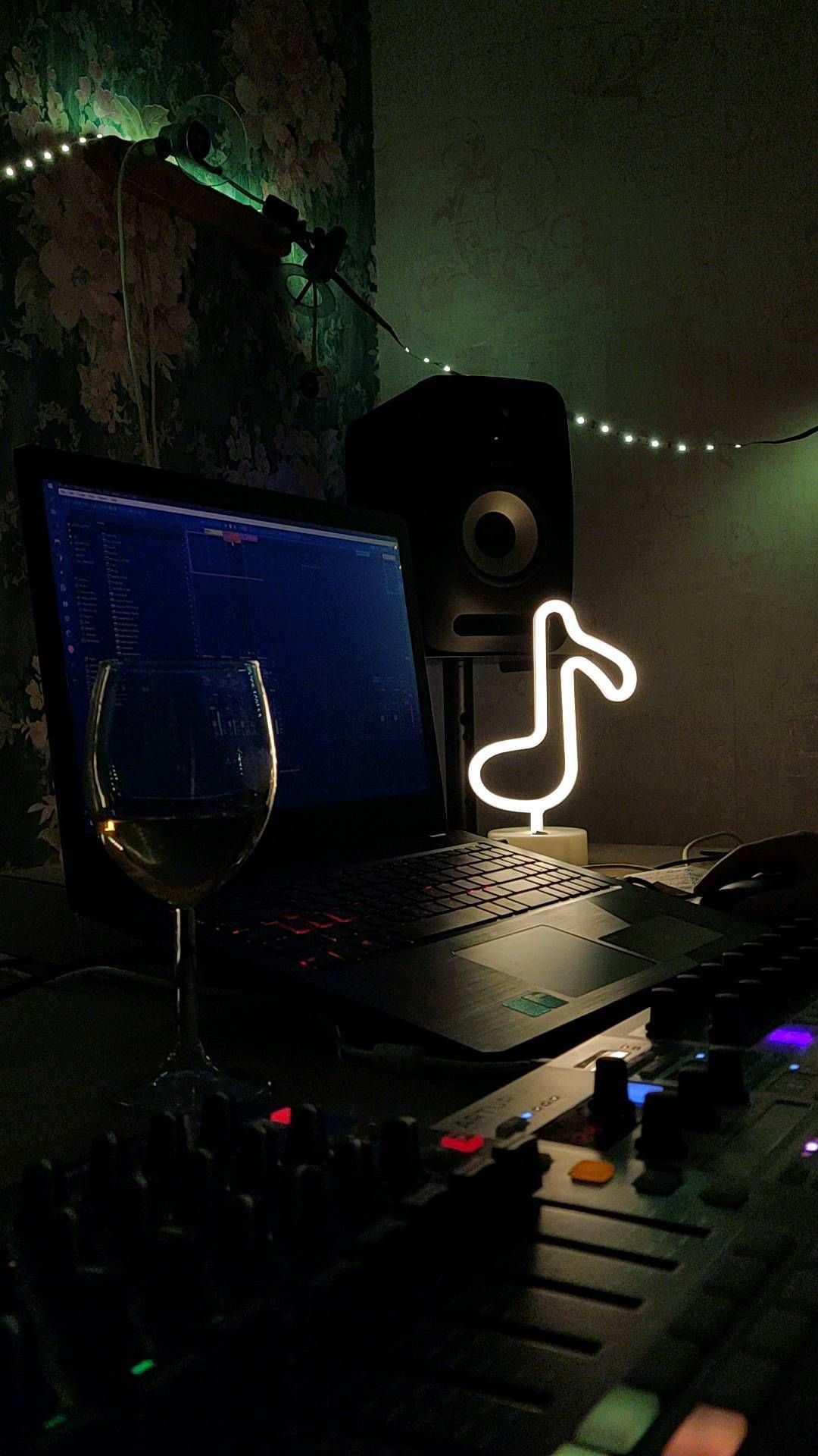 gera_jimo в LOOKY. #music,#музыка,#творчество,#creative,#gerajimo,#beatsteppro. in process... 

#mus...