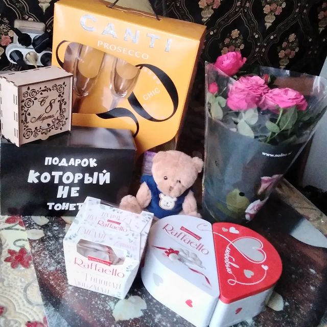 olyushka07 в LOOKY. . Подарочки от коллег