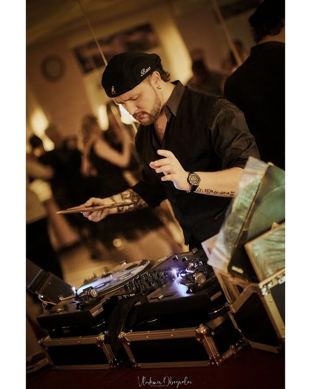 grandsuetin в LOOKY. #Photosniper,#ratimir,#evaphoto,#Photographer_at_a_party. На данный момент, мо...
