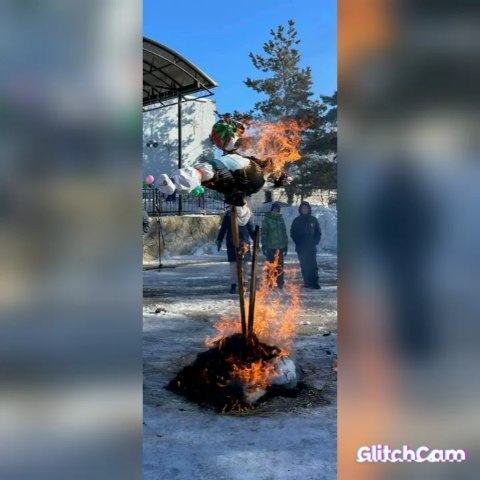 yuliazelionkina в LOOKY. #масленица,#чучело,#лучшийподжигатель,#огонь,#всемдобра,#мыэтосделали. Прощай, Масленица❤️❤...