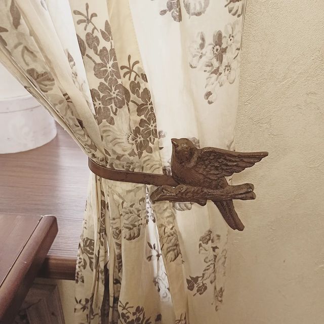 yushaart в LOOKY. #шушу,#кофе,#птица,#весна,#окно,#март. #шушу #кофе #птица #...